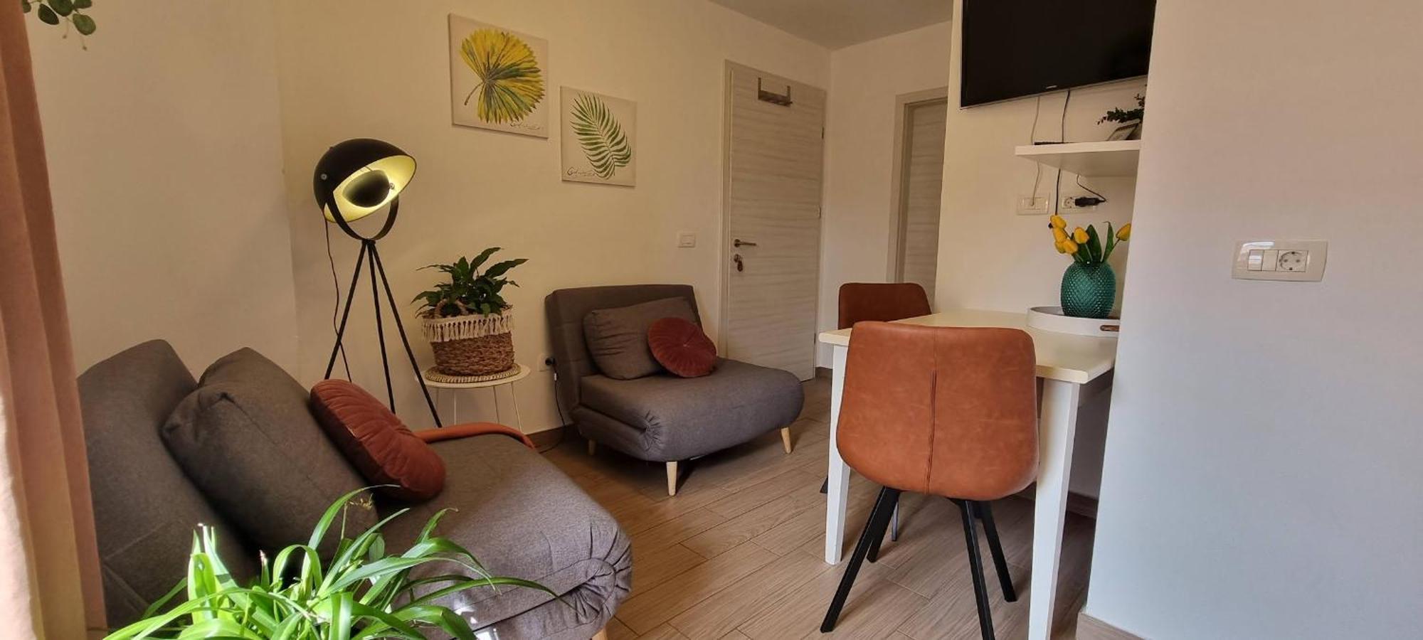 Apartment In The Smallest Town In The World Hum Exterior photo